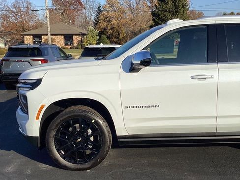 New 2026 Chevrolet Suburban Premier image 2