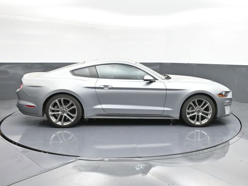 Used 2022 Ford Mustang Premium w/ Equipment Group 201A image 9