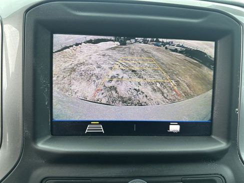 Used 2020 Chevrolet Silverado 1500 Custom w/ Custom Value Package image 16