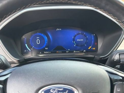 Used 2022 Ford Escape Titanium w/ Titanium Elite Package AWD/4WD image 27