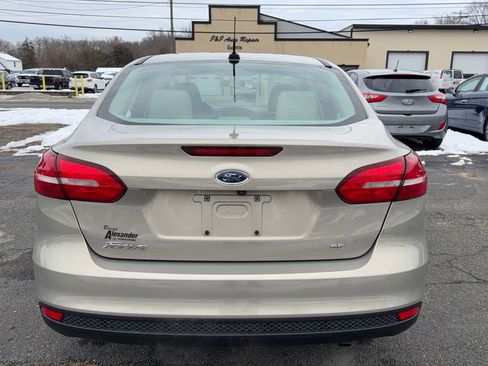 Used 2016 Ford Focus SE image 7