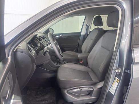 Used 2019 Volkswagen Tiguan S w/ Driver Assistance Package FWD image 9