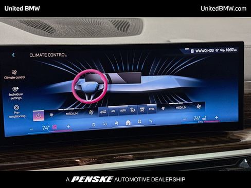 Used 2024 BMW X7 xDrive40i w/ Executive Package image 11