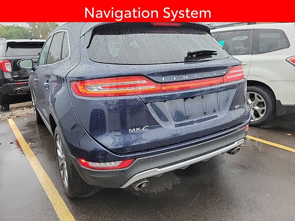 Used 2017 Lincoln MKC Select w/ Select Plus Package FWD image 4