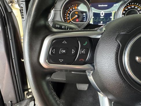 Used 2021 Jeep Wrangler Unlimited Sahara w/ Uconnect 4C Nav & Sound Group AWD/4WD image 15