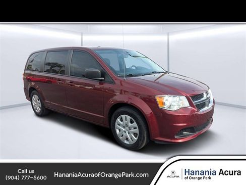 Used 2018 Dodge Grand Caravan SE w/ UConnect Hands-Free Group image 1
