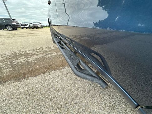 Used 2022 Chevrolet Silverado 1500 LT Trail Boss w/ LT Trail Boss Premium Package AWD/4WD image 5