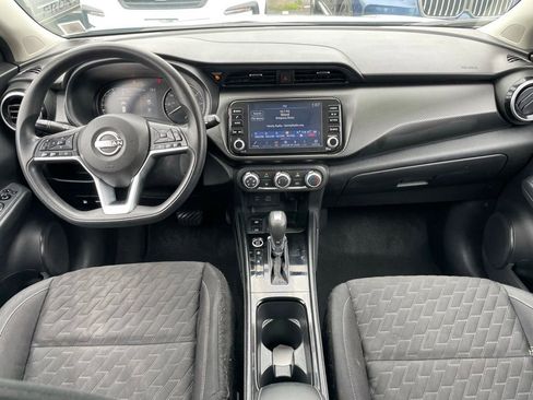 Certified 2023 Nissan Kicks SV FWD image 5