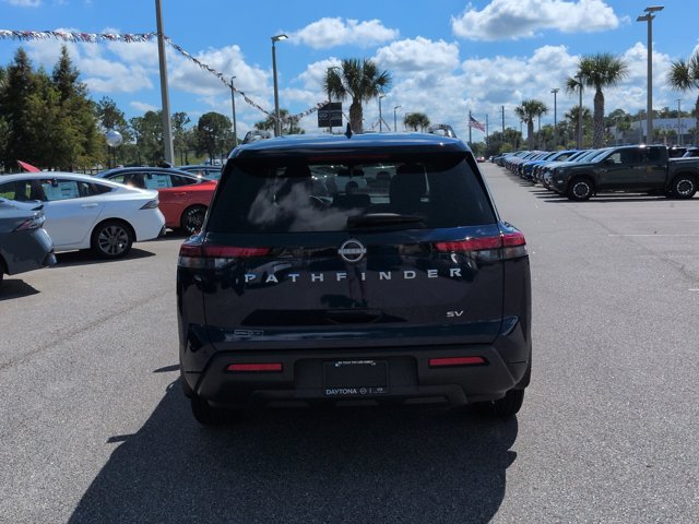 Used 2024 Nissan Pathfinder SV FWD image 5