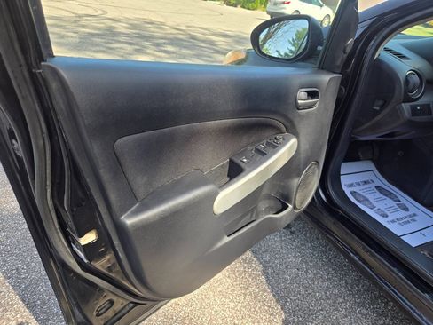 Used 2012 MAZDA MAZDA2 Touring FWD image 18