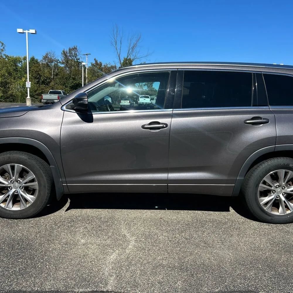 Used 2014 Toyota Highlander XLE AWD/4WD image 4
