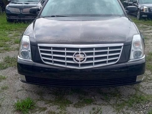 Used 2010 Cadillac DTS Hearse FWD image 3