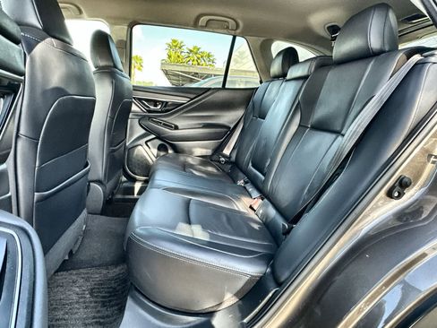 Used 2022 Subaru Outback Limited image 4