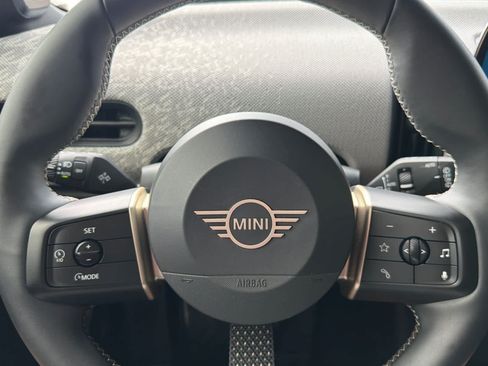 Used 2025 MINI Cooper S FWD image 23