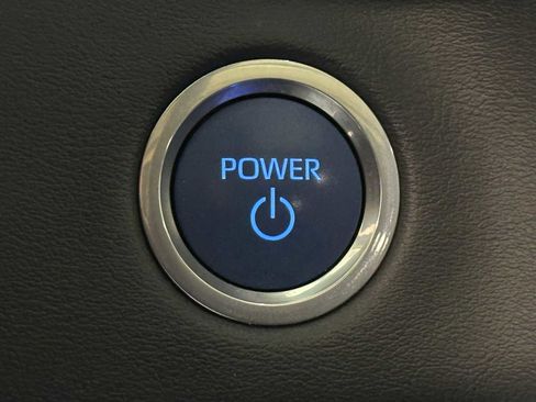 Used 2023 Toyota Sequoia Platinum AWD/4WD image 19