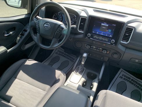 Used 2023 Nissan Frontier SV w/ SV Convenience Package RWD image 31