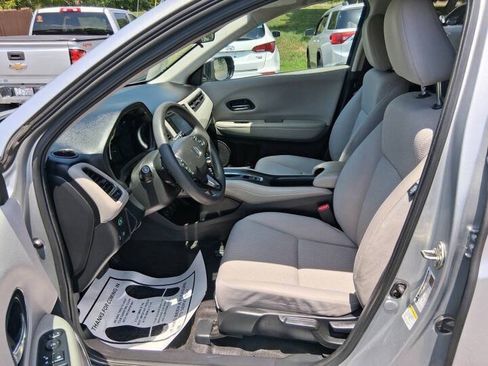 Used 2016 Honda HR-V EX image 9