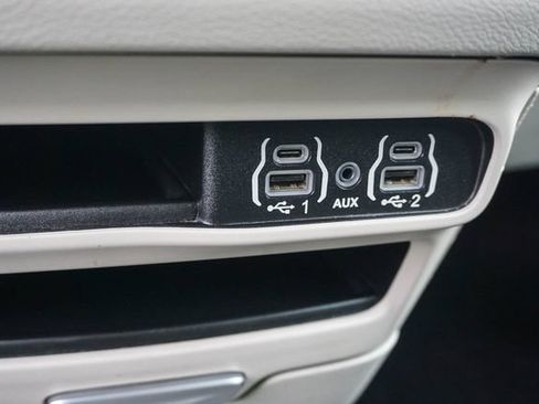 Used 2023 Chrysler Voyager LX FWD image 22