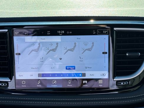 New 2026 Chrysler Pacifica Select image 12