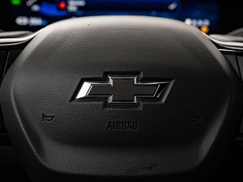 Used 2025 Chevrolet Equinox EV RS image 30