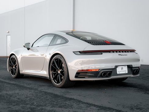 Used 2022 Porsche 911 Carrera image 7