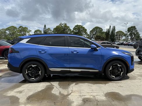 New 2026 Kia Sportage EX w/ EX Panorama Roof Package image 9