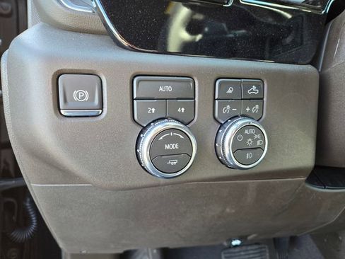 New 2026 GMC Sierra 1500 SLT w/ SLT Premium Plus Package AWD/4WD image 12