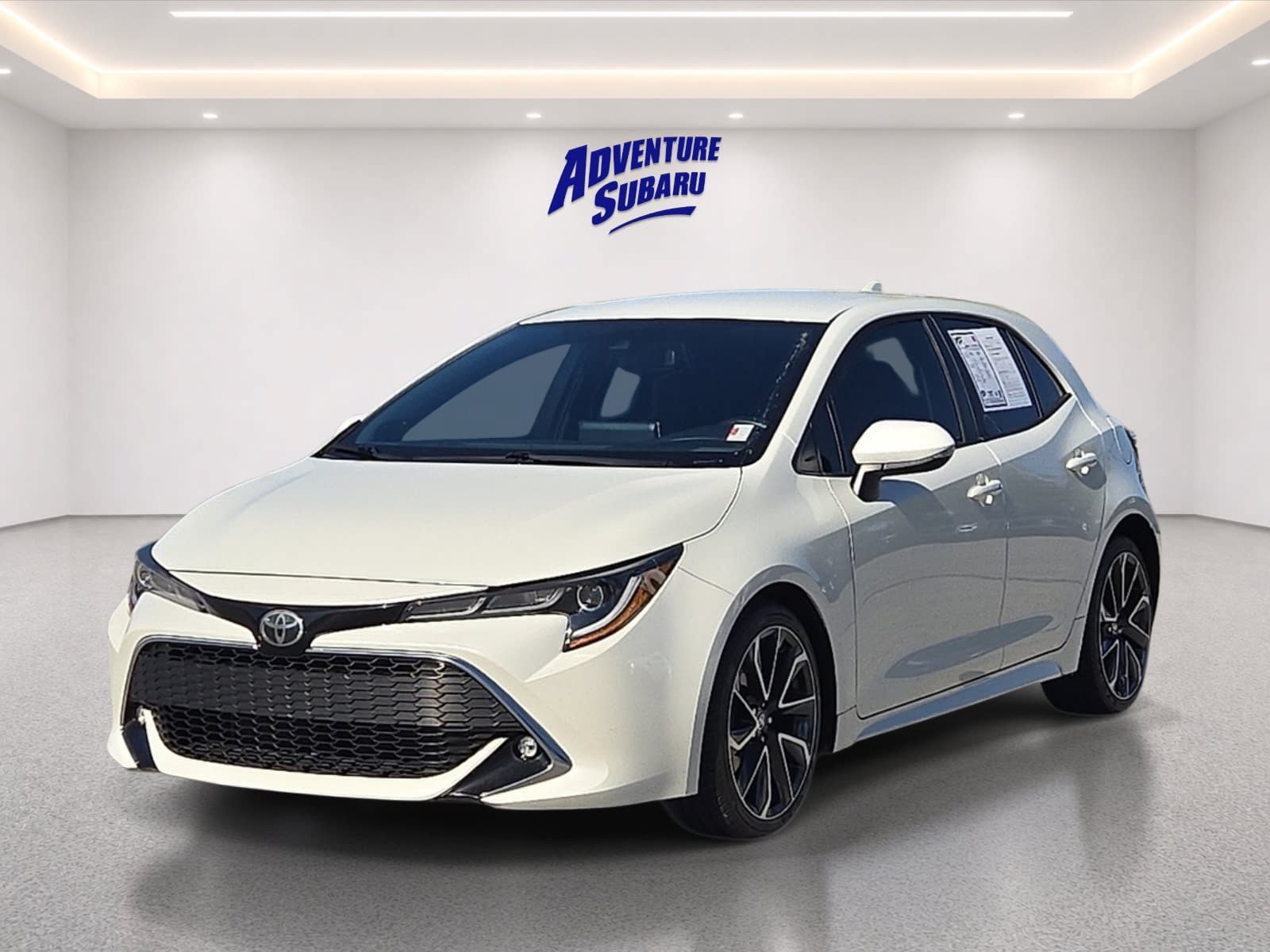 Used 2019 Toyota Corolla XSE FWD image 2