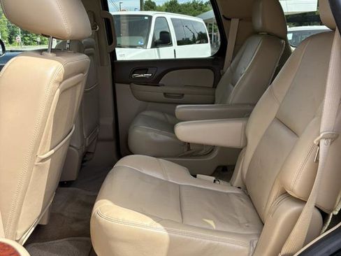 Used 2012 Chevrolet Tahoe LTZ AWD/4WD image 10