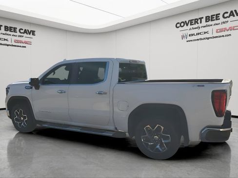 New 2026 GMC Sierra 1500 SLT image 6