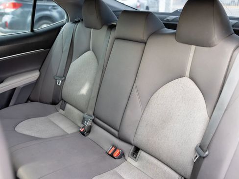 Used 2021 Toyota Camry LE image 19