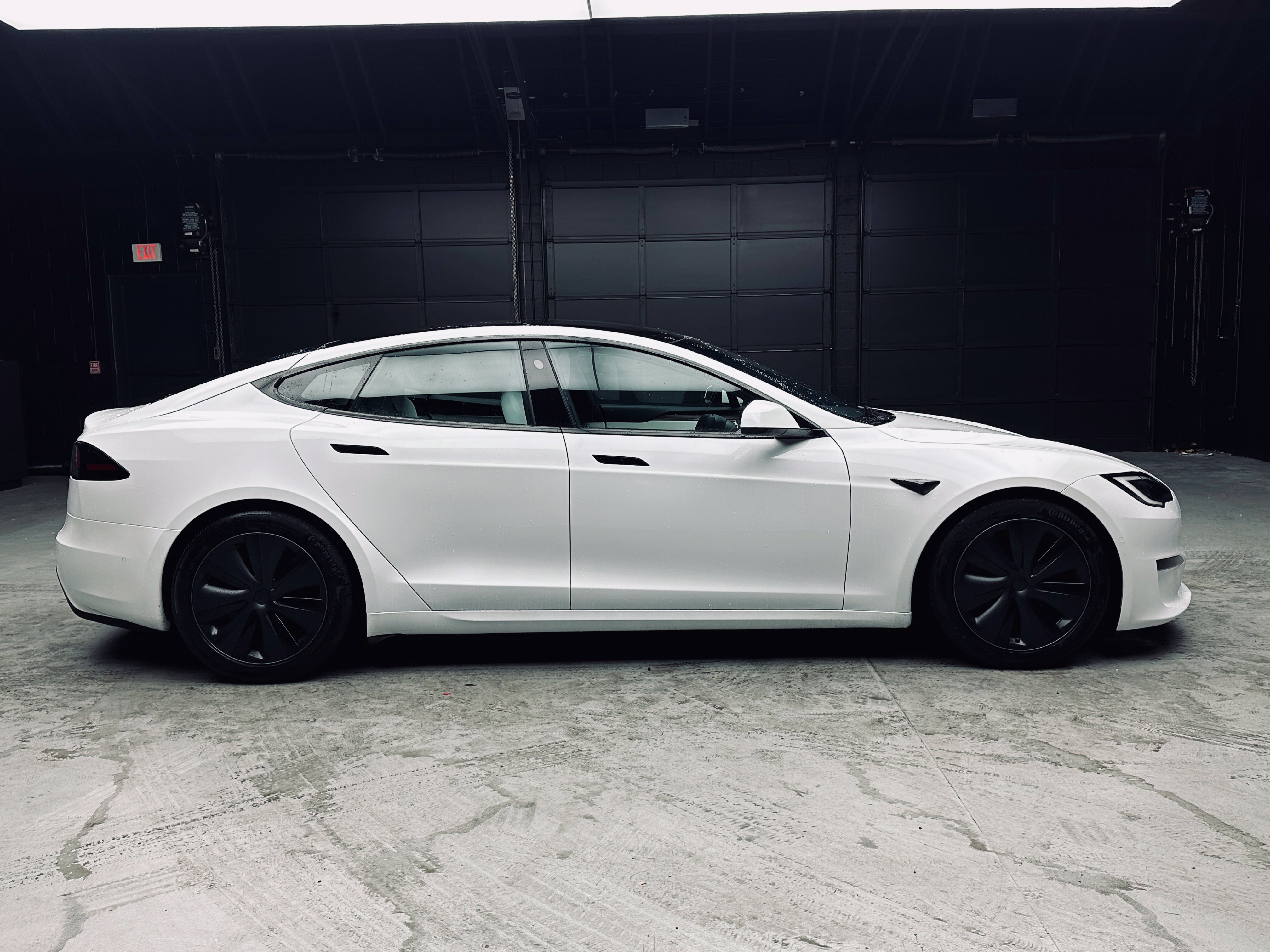 Used 2022 Tesla Model S AWD/4WD image 7