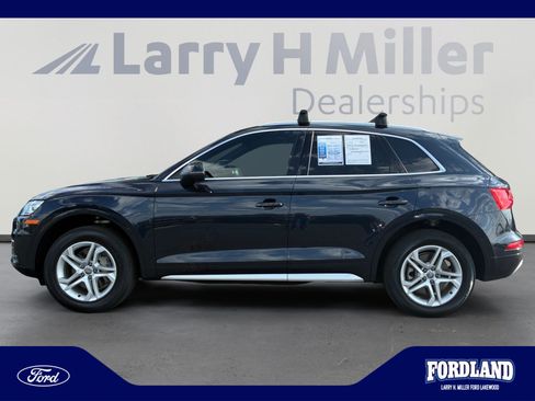 Used 2019 Audi Q5 2.0T Premium w/ Convenience Package AWD/4WD image 2