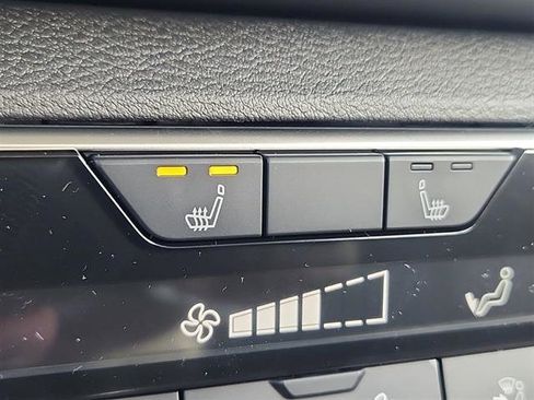 New 2025 Nissan Altima 2.5 SR image 9