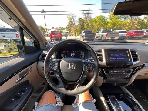 Used 2016 Honda Pilot Touring image 20