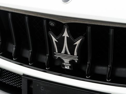 Used 2022 Maserati Ghibli Modena Q4 image 25