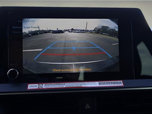 Certified 2025 Toyota Prius XLE image 20