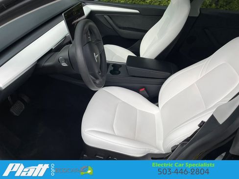 Used 2023 Tesla Model Y Long Range image 21