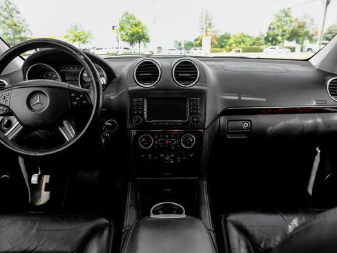 Used 2008 Mercedes-Benz GL 550 4MATIC image 16