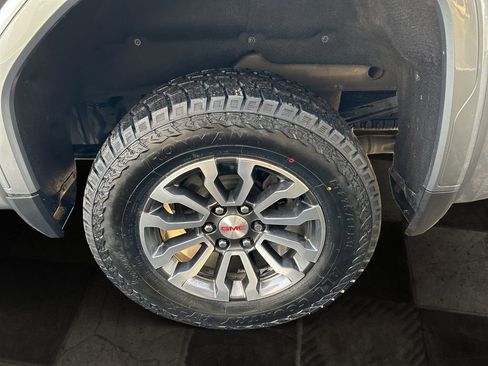Used 2023 GMC Sierra 1500 AT4 w/ AT4 Premium Package image 11
