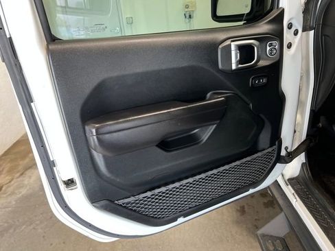 Used 2020 Jeep Gladiator Sport w/ Quick Order Package 24S image 10