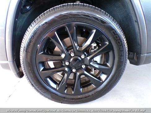Used 2021 Jeep Grand Cherokee Laredo X AWD/4WD image 40