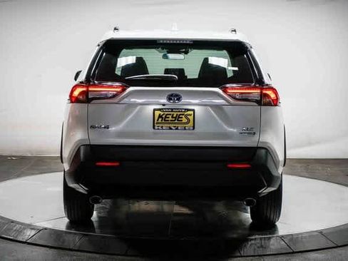 Certified 2022 Toyota RAV4 XLE Premium image 3