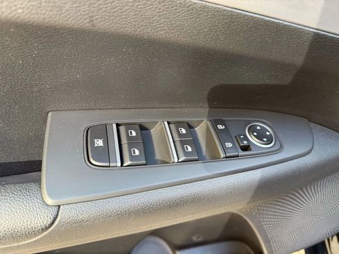 Used 2023 Kia Forte LXS image 8