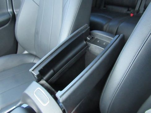 Used 2022 Mercedes-Benz EQB 300 4MATIC w/ Exclusive Package image 50