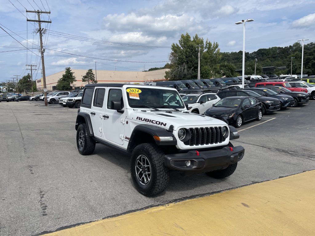 Used 2024 Jeep Wrangler Unlimited Rubicon AWD/4WD image 6