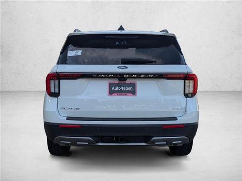 New 2026 Ford Explorer Active w/ Active Comfort Package AWD/4WD image 8