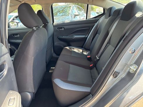 Used 2025 Nissan Versa SV FWD image 38