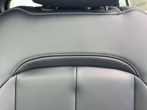 New 2025 Jeep Grand Cherokee Limited w/ Black Appearance Package image 7