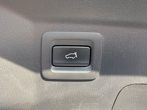 Used 2022 MAZDA CX-9 Touring image 29